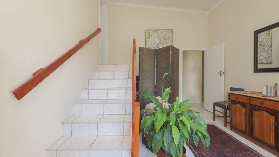 4 Bedroom Property for Sale in Struisbaai Western Cape
